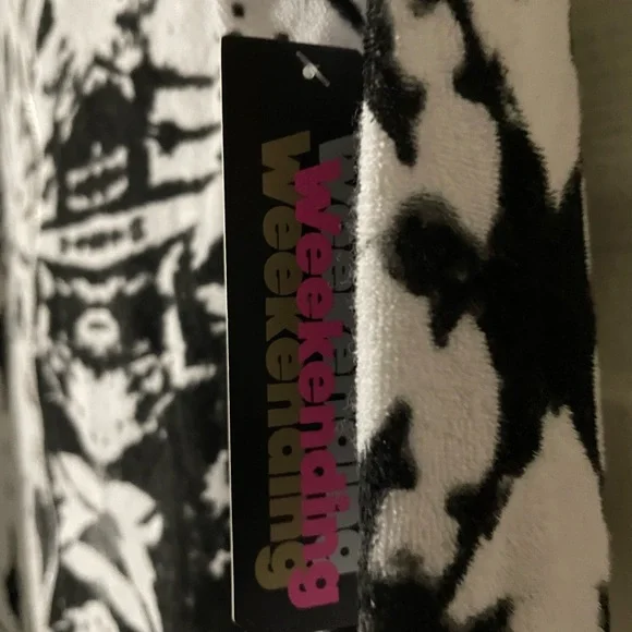 Weekending zip, hooded design light weight jacket, black n white, size XL - Picture 3 of 7